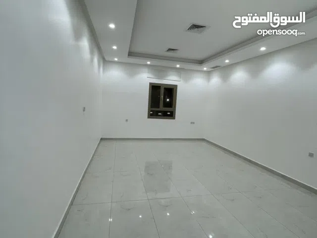 120 m2 2 Bedrooms Apartments for Rent in Al Ahmadi Eqaila
