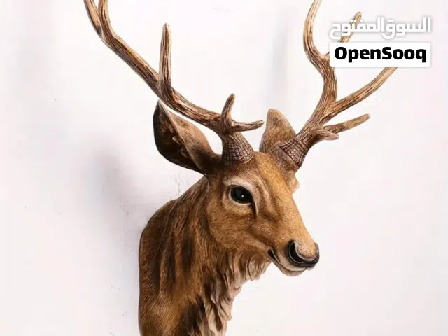 أضف لمسة من الأناقة والفخامة البرية إلى جدران منزلك! مجسم رأس غزال بتفاصيل دقيقة وواقعية، مصمم ليخطف