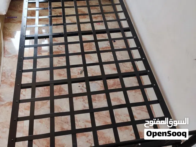 سرير حديد للبيع