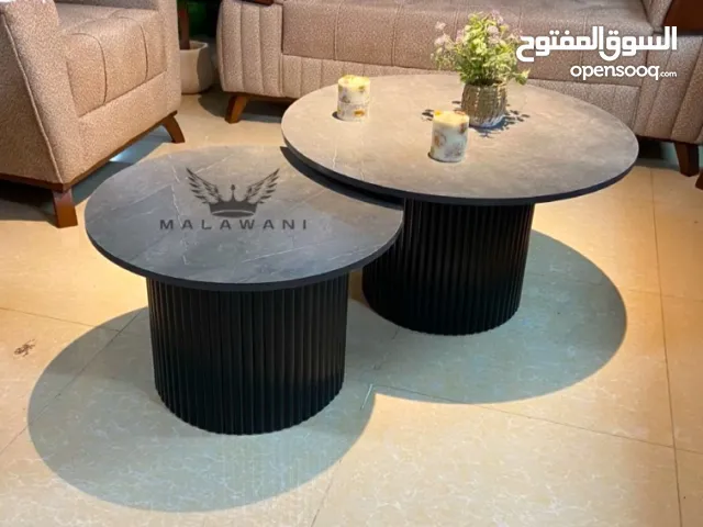 طاولة وسط عصرية