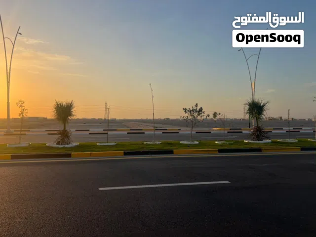 قطعة تجارية شارع 30 م / حي النرجس