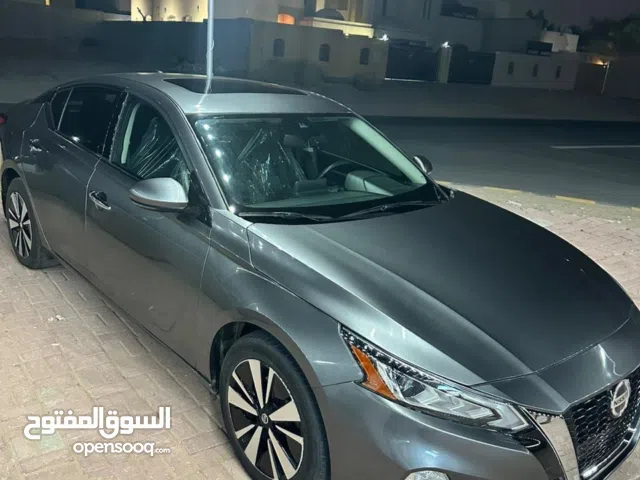 Used Nissan Altima in Ajman