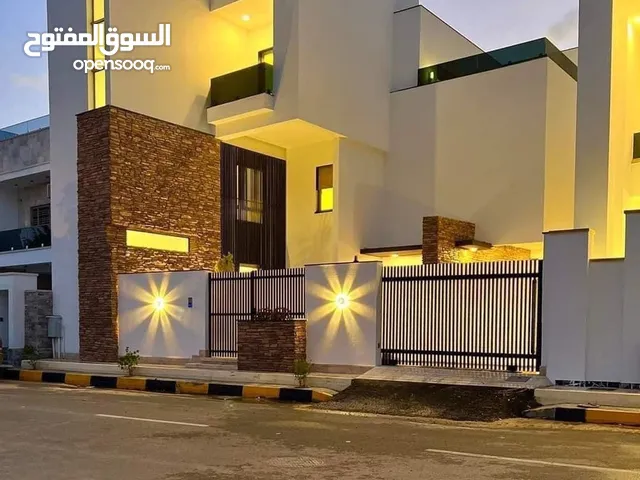 850 m2 4 Bedrooms Villa for Sale in Tripoli Souq Al-Juma'a