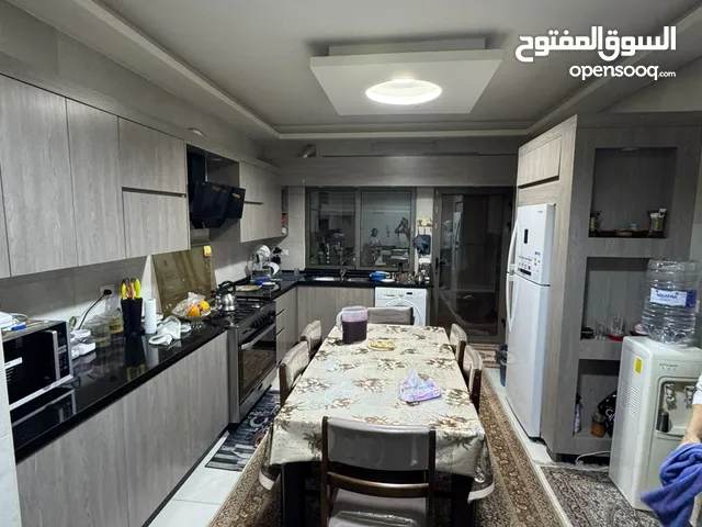 شقه للبيع.ام زويتينيه