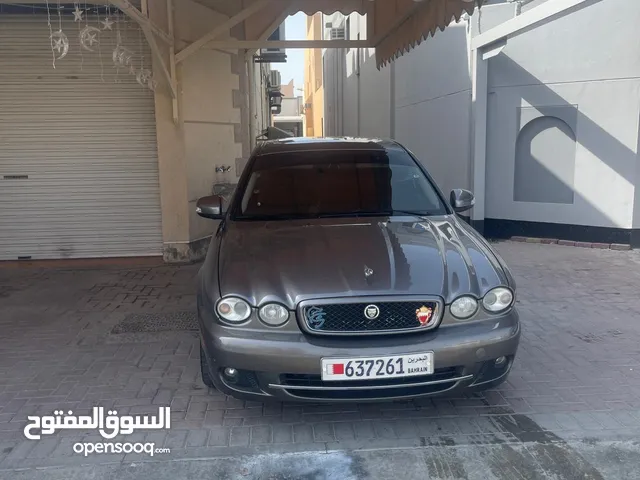 Used Jaguar X-Type in Northern Governorate