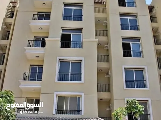 شقة للبيع استلام فوري متشطبة بالكامل علي المفتاح بأميز لوكيشن علي طريق السويس مباشرة