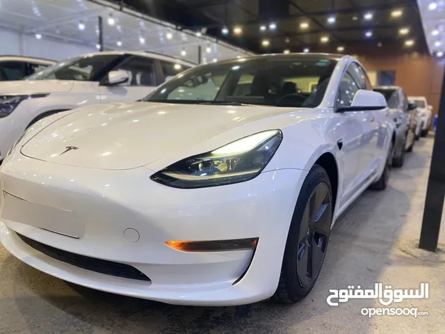 تيسلا موديل 2023 الفئة 3