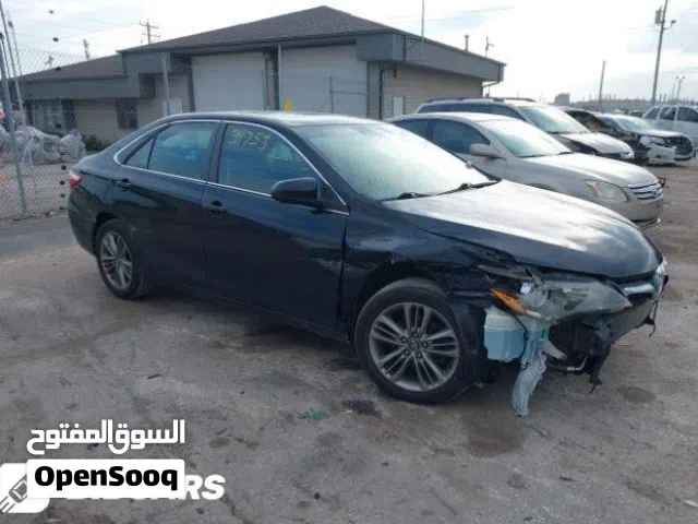 للبيع كامري 2017 SE فتحه بحالة ممتازة و حادث خفيف جدا