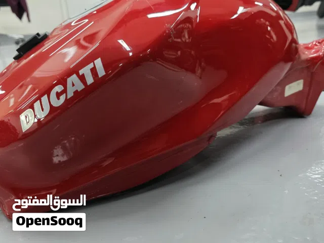 Ducati Panigale S 1199,1199R, 1299 S, V2  2012-2019 OEM Fuel tank AA