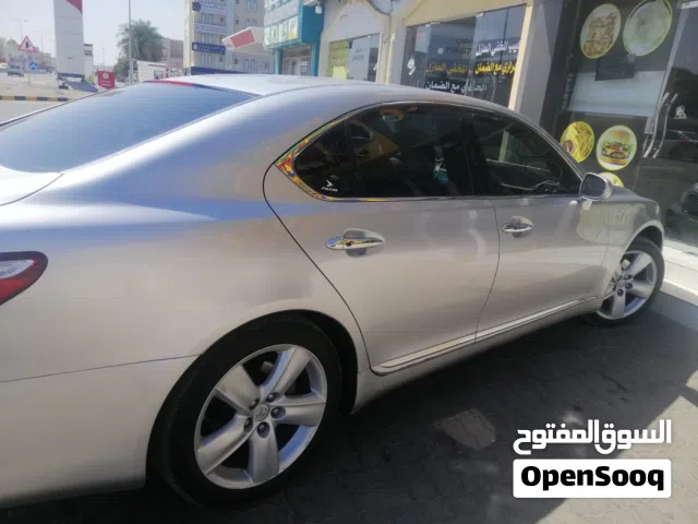 للبیع لگزس 460..نظیف گیر و مکینه سعره 1300 ریال