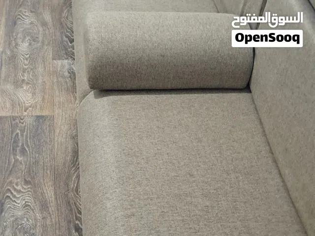 صالون درجة اوله ارتفاع 25 سانتي 8مساند 8مقاعد جيه 4متر جيه 3 متر جيه 2.55متر  للبيع سعر 1000دينار