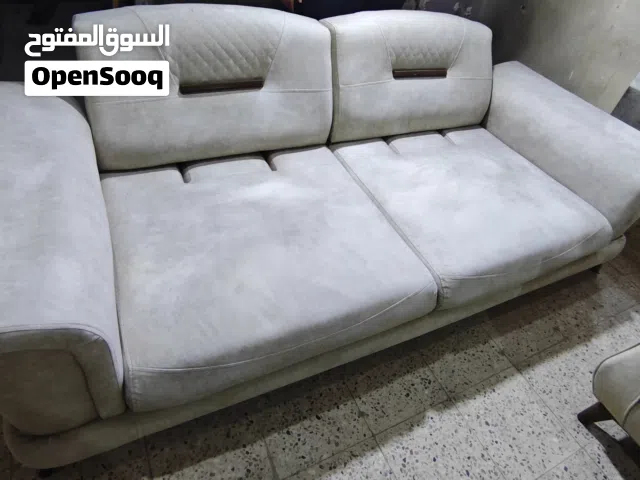 عرض حصري للبيع تخم قنفات مستعمل تركي منشأ أصلي، يتميز بمتانته العالية ومظهره المودرن الأنيق،