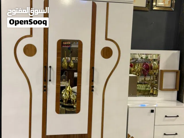 كنتور 3 باب عرض 135 سم ارتفاع 210 عمق 48 سم    كنتور 4 باب عرض مترين ارتفاع 210 عمق 48 س