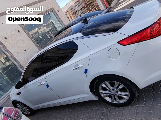 2013 كيا اوبتيما Standard