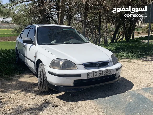 Honda civic 1998  للبيع او للبدل على سيارة هايبرد