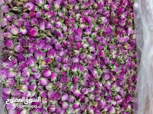 ورد محمدي طبيعي 100٪ عطر فواح، جودة عالية، مثالي للاستخدام المنزلي أو كهدية فاخرة. اطلب الآن وتم