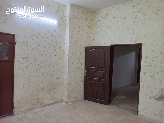 72 m2 2 Bedrooms Apartments for Rent in Zarqa Hay Al Nuzha