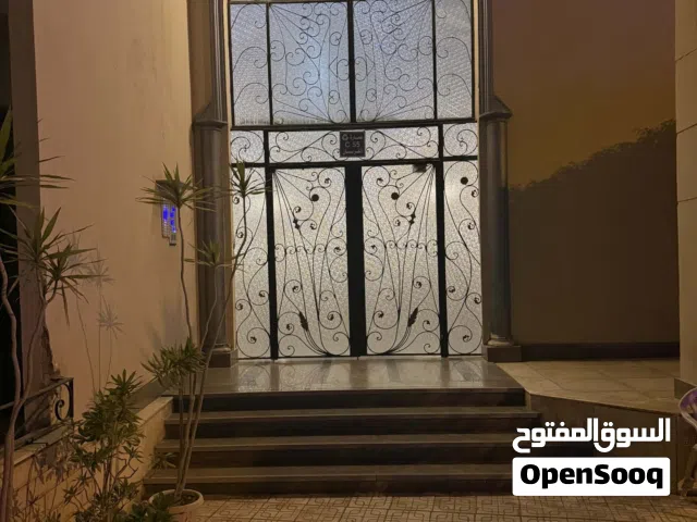 شقه للإيجار مفروش علي طريق الدايري بجوار نادي الصيد القطاميه جاهزه للسكن