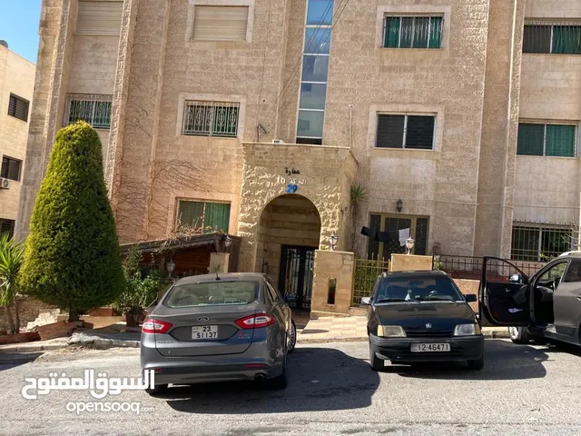 شقة للإيجار في ضاحية الرشيد