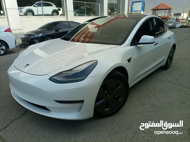 TESLA 2022 MODEL 3