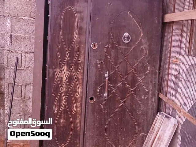 باب خارجي وأبواب داخليه