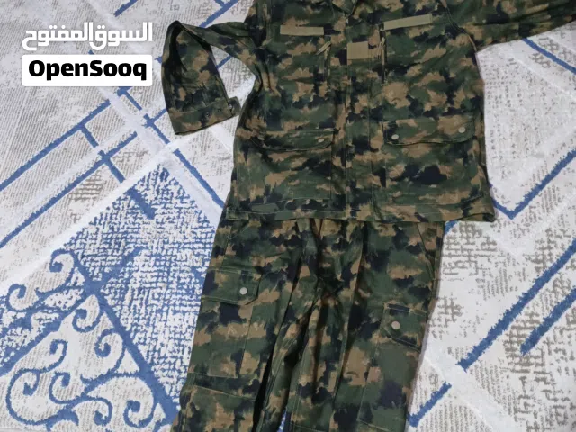 بدله عسكريه  جديد ما مستخدم