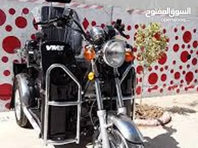 بحث عن دراجة نارية بثلاث عجلات