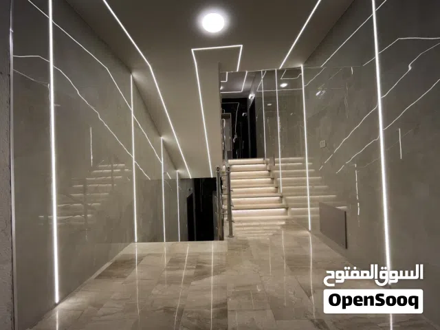 شقة شبه ارضية/ مرج الحمام/مقابل كازية السلام/180متر/تشطيبات فاخرة