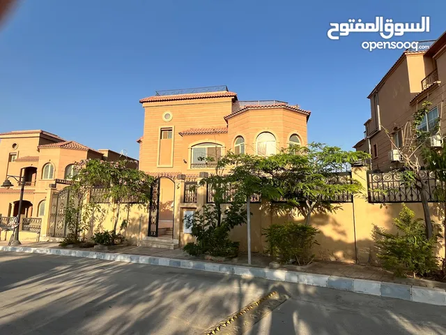 700 m2 More than 6 bedrooms Villa for Sale in Giza 6th of October