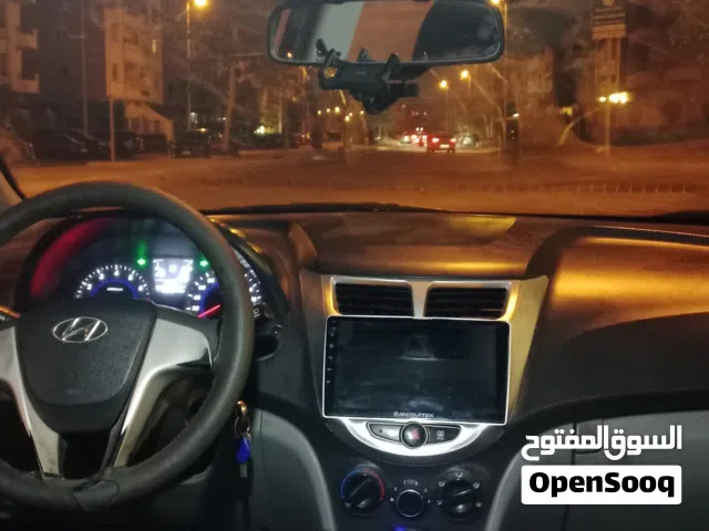 2015 هيونداي اكسنت GLS