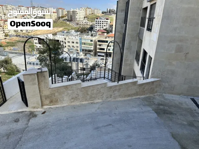 شقة معلقة للبيع
