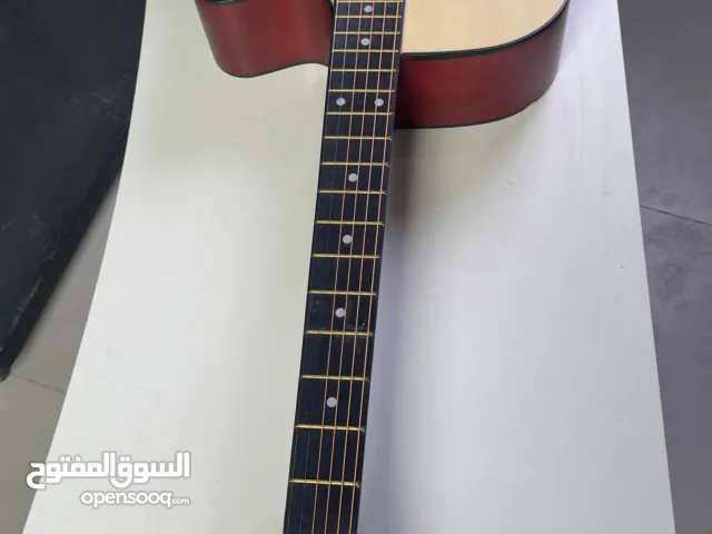 غيتار أكوستك للبيع الماركة: YASATEAO النوع: غيتار أكوستك الحالة: مستعمل – حالته زينة الأوتار: