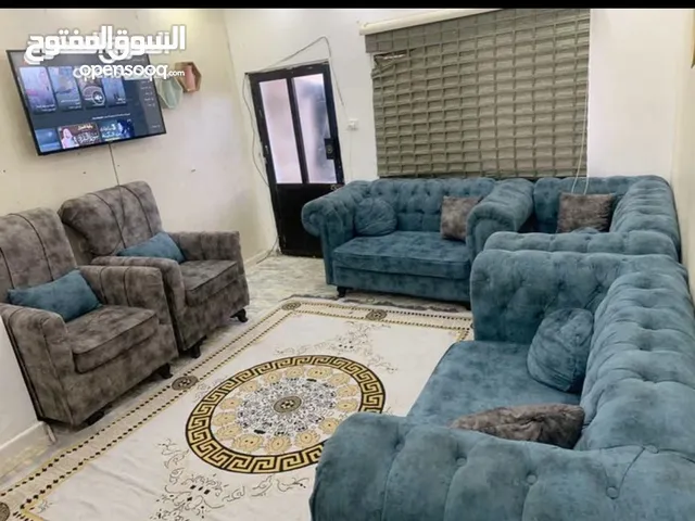 طقم كنب تفصيل خشب ثقيييل بداعي السفر