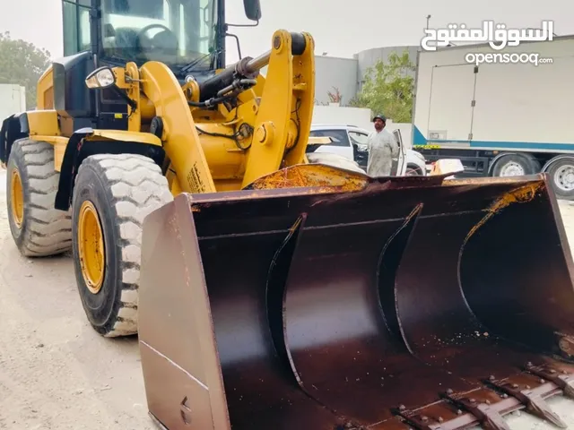للبيع شيول كات بلر 2014 وحفار كوماتسو 2018 حجم 350