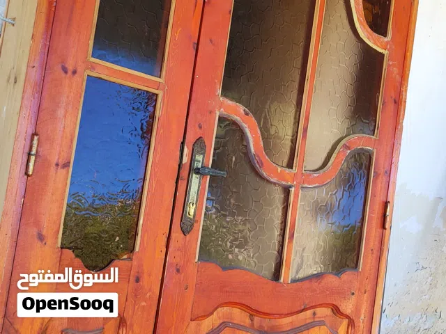 باب خشبي مستعمل
