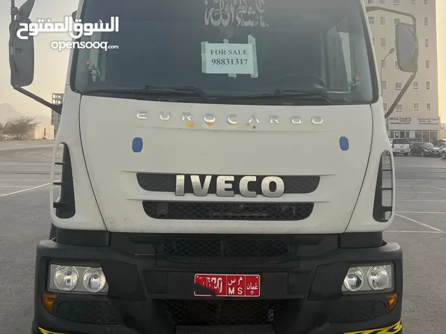 ايفيكو 2014 للبيع بحالة ممتازة 15 طن مع الصهريج او بدون