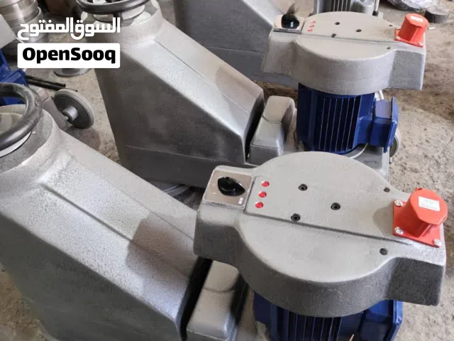 جلاية رخام و زليز وجميع انواع الارضيات