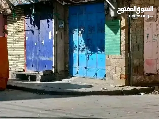 محل بشارع هايل على الشارع ب ايجار 150 الف