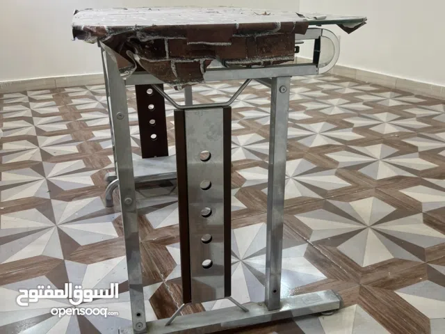 طاولة متحركه