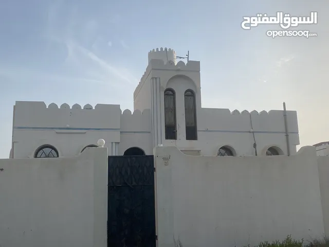 240 m2 3 Bedrooms Villa for Rent in Al Sharqiya Ibra