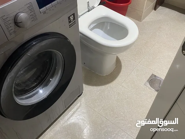 غرفة وصالة مفروشة فرش كامل + حمامين ومطبخ بمنطقة الشامخة 19 بجوار مخرج دوار الفلاح مساحات واسعة