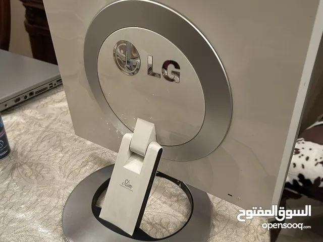 شاشة ال جي 19 إنش