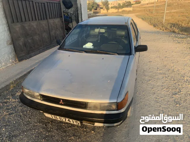1991 ميتسوبيشي لانسر Standard