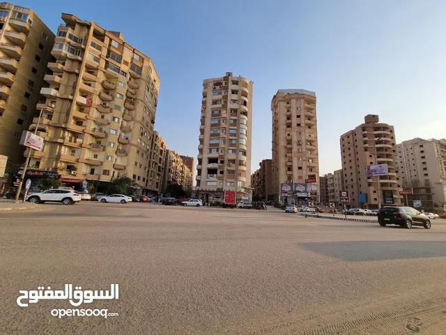 170 m2 3 Bedrooms Apartments for Sale in Cairo Mokattam