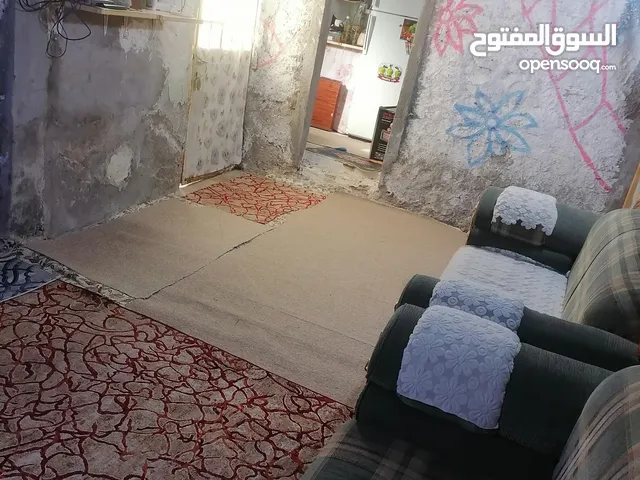 بيت تجاوز للبيع عنوان قبله حي الشهداء