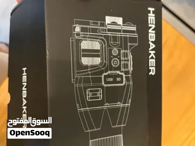دقة الفيديو: يسجل بدقة عالية 1080P.   الإضاءة: يحتوي على إضاءة تحت حمراء مزدوجة بترددات 850nm و 940n