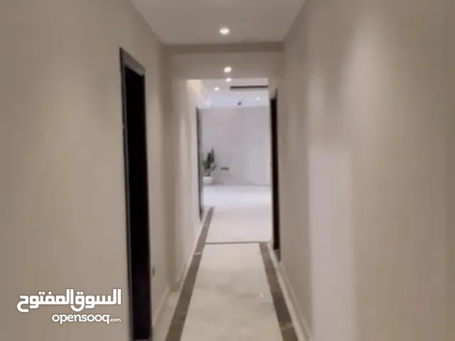شقة للبيع بشارع مصدق الدقي