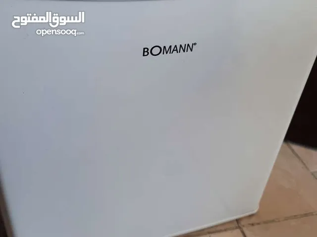 ثلاجة صغيرة بحالة ممتازة