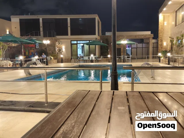 Grand Star 2 - 2.4 Ton AC in Tripoli