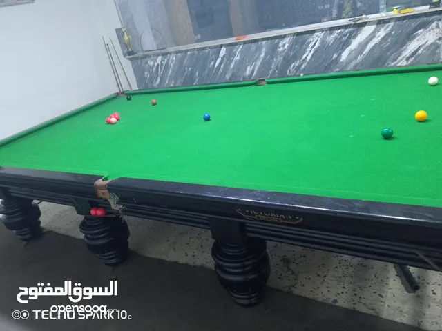 طاولت سنوكر نضيفه نوع فكتوريا بجميع ملحقاتها